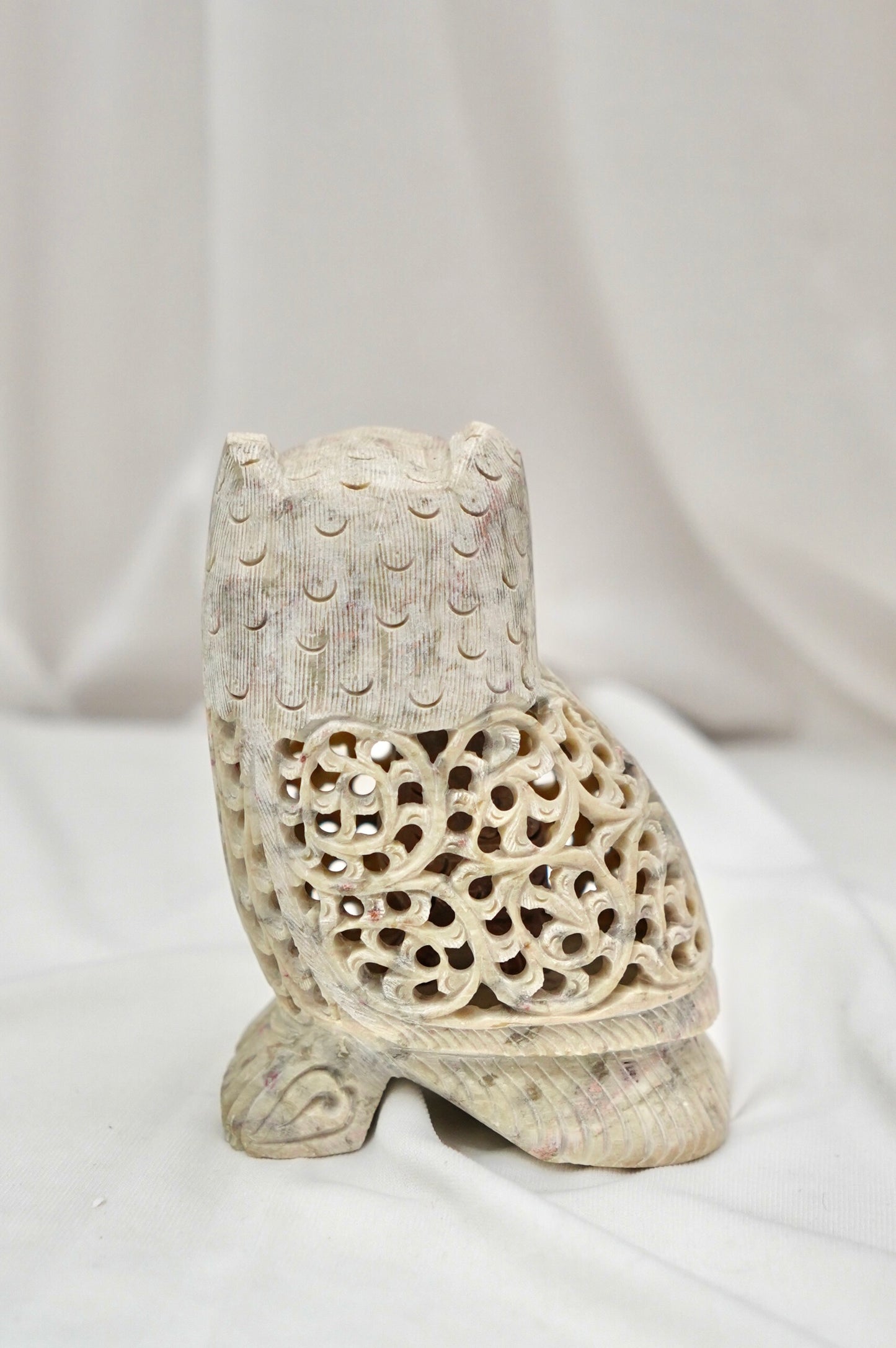 Vidhilakshmi Ulūka Pair – Guardians of Wisdom and Prosperity | Varanasi Stone Carving (GI Tagged)
