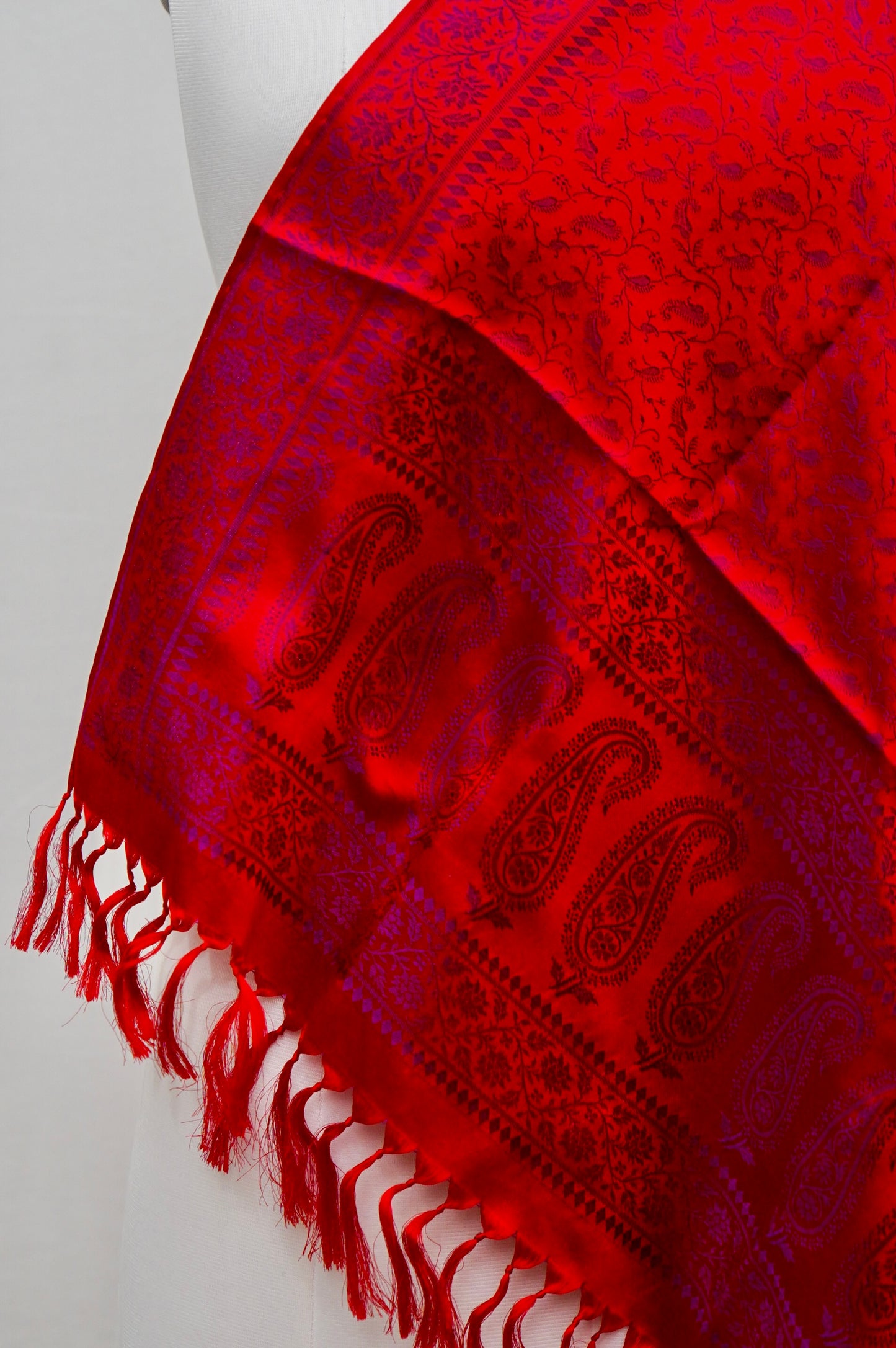 Devalekha – The Divine Impression
Banarasi Pure Silk Stole / Scarf / Shawl