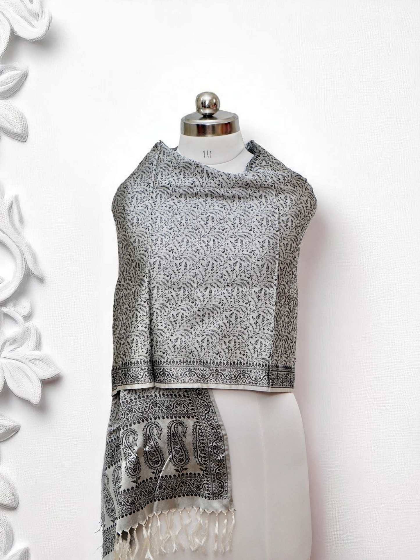 Shwetārk – pure Jamawar silk stole from Varanasi with radiant woven detailing