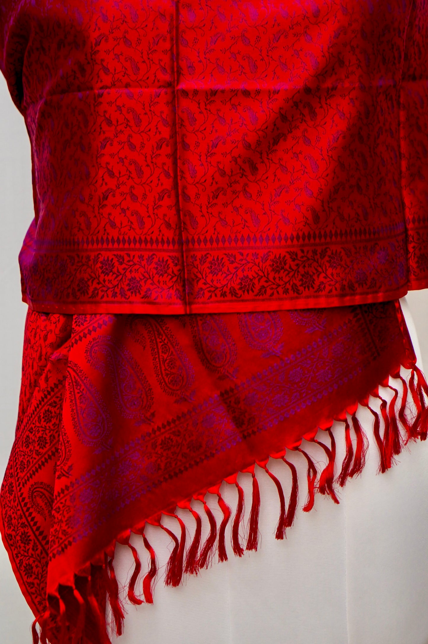 Devalekha – The Divine Impression
Banarasi Pure Silk Stole / Scarf / Shawl